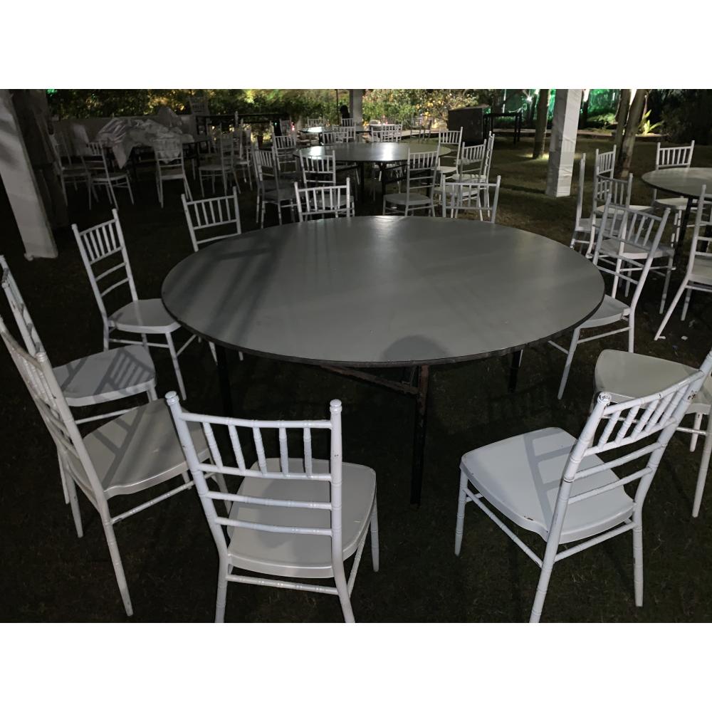 Round folding table